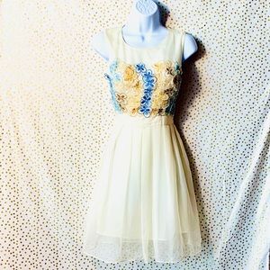 ELLIATT Ivory Chiffon Floral Peacenik Dress NWT!